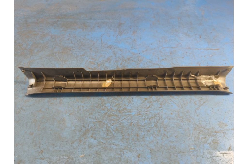 67914-47040 | wewnętrzna osłona progu przed. lew. TOYOTA PRIUS - 30 09-17 (374641) - Zdjęcie 2