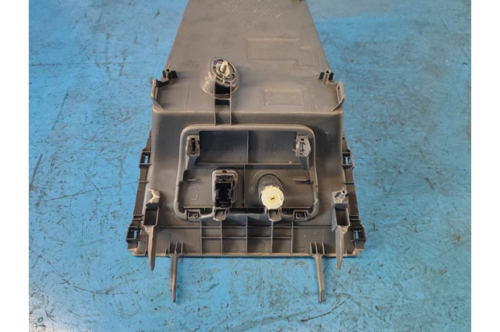 58810-47010 | Консоль между сидений TOYOTA PRIUS - 30 09-17 (374649) - Zdjęcie 4