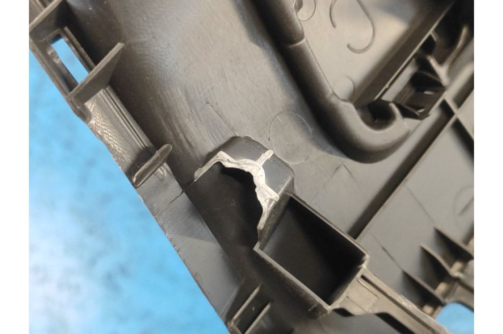 58810-47010 | Консоль между сидений TOYOTA PRIUS - 30 09-17 (374649) - Zdjęcie 8