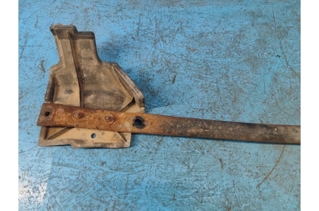 53605-47020 | Кронштейн/крепление топливного бака TOYOTA PRIUS - 30 09-17 (374654) - Zdjęcie 2