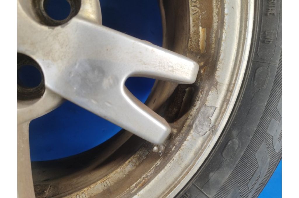 4261147110 | Felga R15 TOYOTA PRIUS - 30 09-17 (374658) - Zdjęcie 9