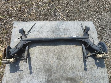 Belka tylnego zawieszenia HYUNDAI ELANTRA GD 12-17