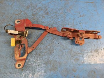 Zawias maski lew. BMW 6 SERIES (F13) 12-18