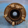 FR3Z-1104-G | Piasta tyl. lew. FORD MUSTANG 15- (375605)