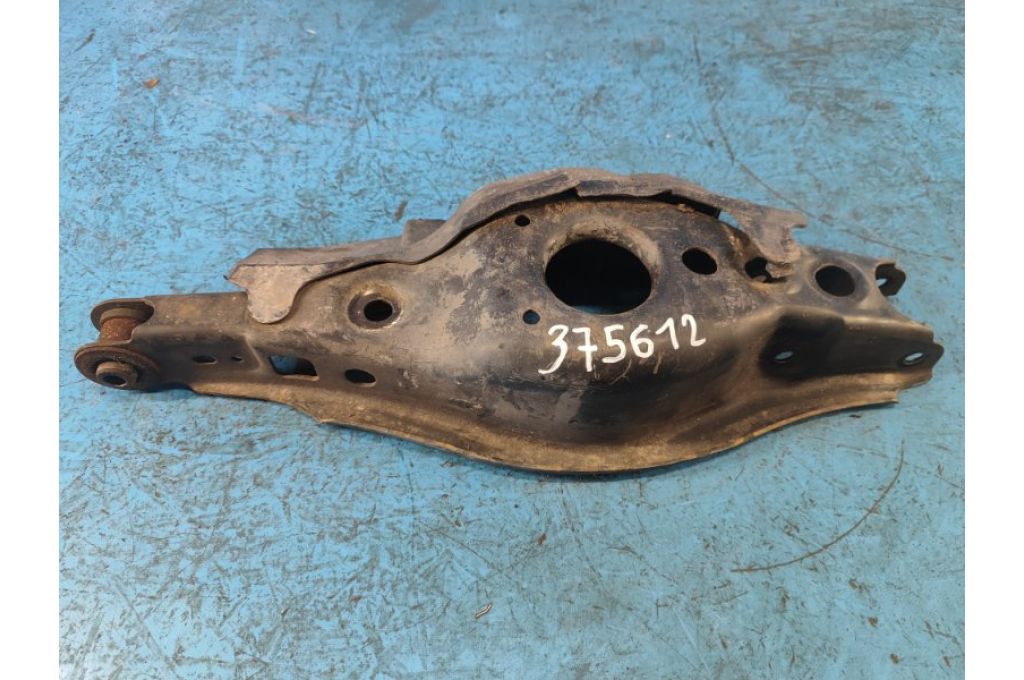 48740-75010 | Dolne poprzeczne ramię tylnego zawieszenia lew. LEXUS CT200 11-17 (375612)
