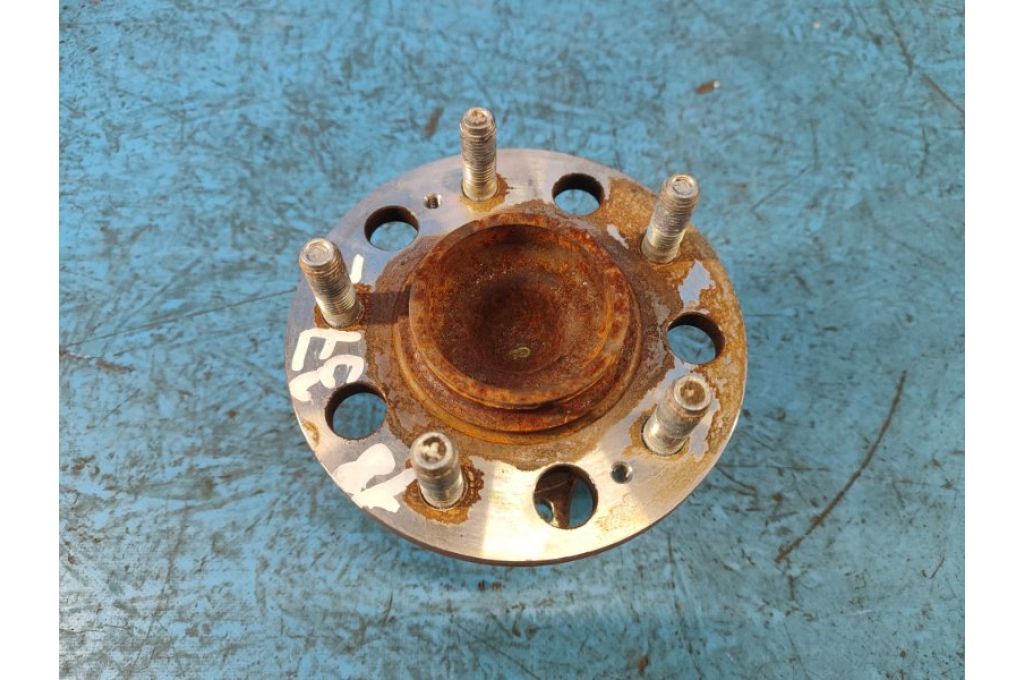 52730-3S200 | Piasta tyl. lew. HYUNDAI SONATA YF 10-14 (375616)