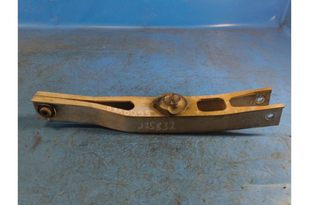 46350-57L00 | Dolne poprzeczne ramię tylnego zawieszenia praw. SUZUKI KIZASHI 09-14 (375832)