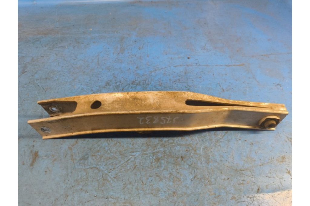46350-57L00 | Dolne poprzeczne ramię tylnego zawieszenia praw. SUZUKI KIZASHI 09-14 (375832) - Zdjęcie 3
