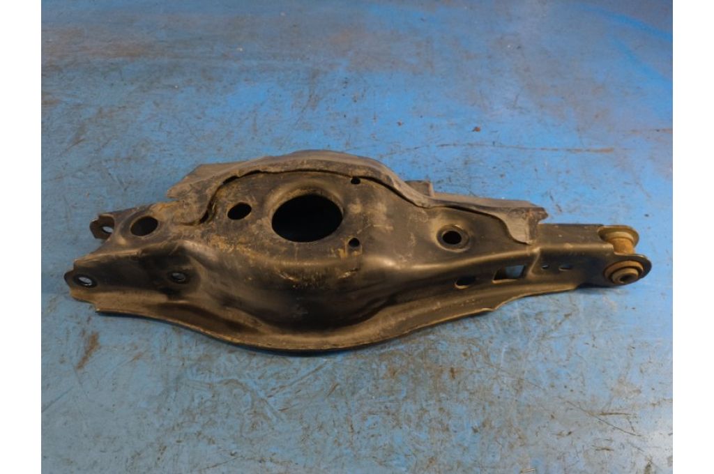 48730-75010 | Poprzeczne ramię tylnego zawieszenia praw. LEXUS CT200 11-17 (375850) - Zdjęcie 3