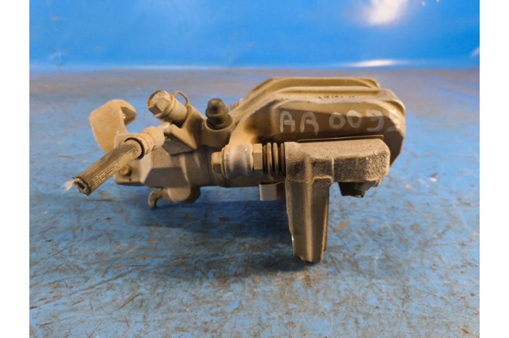 55401-57L00-999 | Zacisk hamulcowy tyl. praw. SUZUKI KIZASHI 09-14 (375878) - Zdjęcie 4