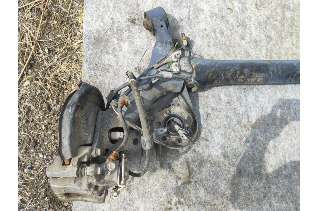 42101-12171 | Belka tylnego zawieszenia TOYOTA PRIUS - 30 09-17 (362576) - Zdjęcie 3