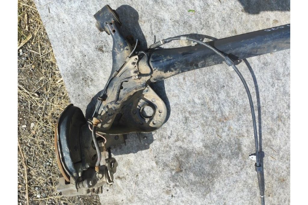 42101-12171 | Belka tylnego zawieszenia TOYOTA PRIUS - 30 09-17 (362575) - Zdjęcie 2