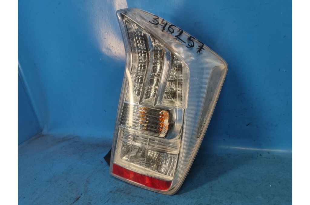 81551-47121 | Lampa Tylna praw. TOYOTA PRIUS - 30 09-17 (346257) - Zdjęcie 2
