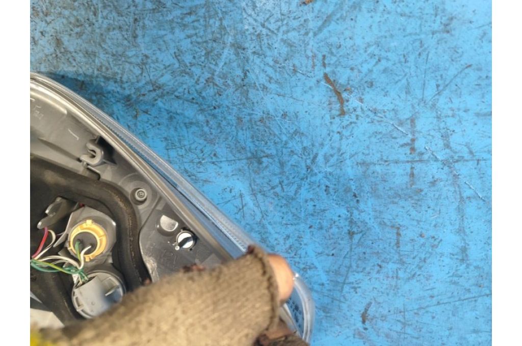 81551-47121 | Lampa Tylna praw. TOYOTA PRIUS - 30 09-17 (346257) - Zdjęcie 6