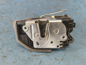 Zamek drzwi przed. lew. BMW 5 SERIES (F10) 11-13