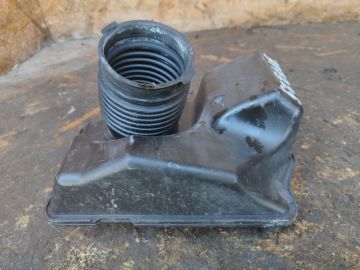 Rezonator filtra powietrza TOYOTA AVALON 05-12