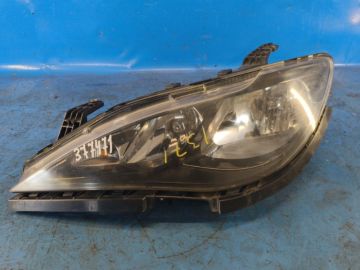 Reflektor Lampa przednia lew. CHRYSLER PACIFICA 16-20