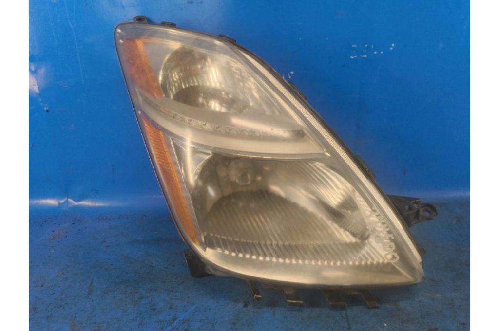 81145-47170 | Reflektor Lampa przednia praw. TOYOTA PRIUS - 20 03-11 (377500)