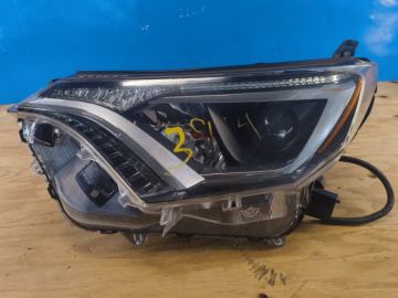 Reflektor Lampa przednia lew. TOYOTA RAV4 13-19