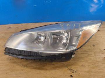 Reflektor Lampa przednia lew. FORD ESCAPE 12-19