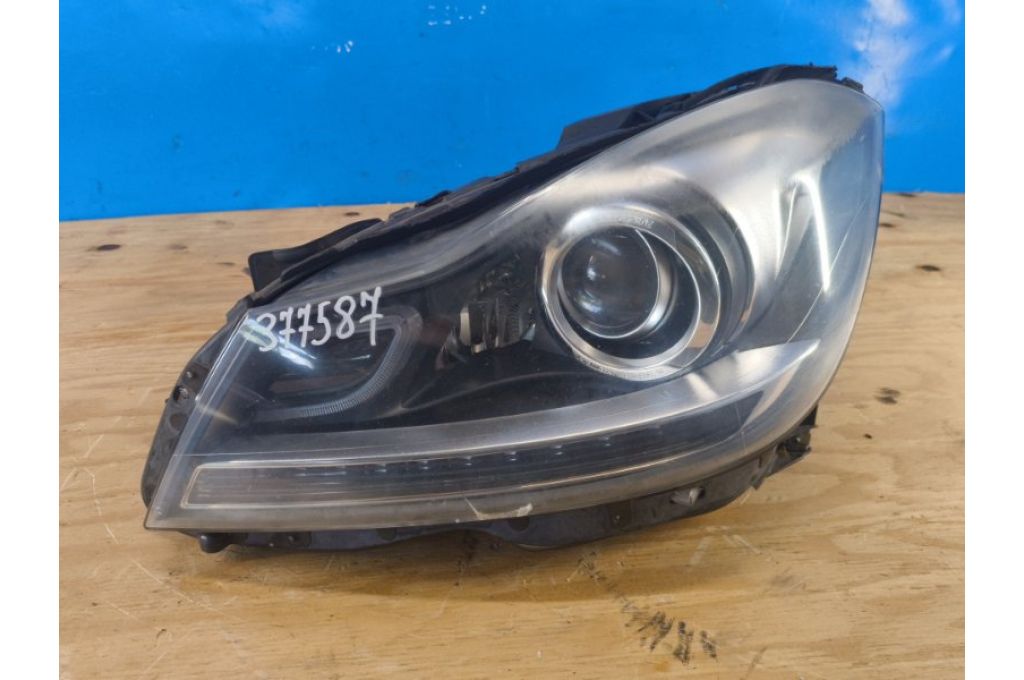 A2048204739 | Reflektor Lampa przednia lew. MERCEDES C-CLASS W204 07-14 (377587)