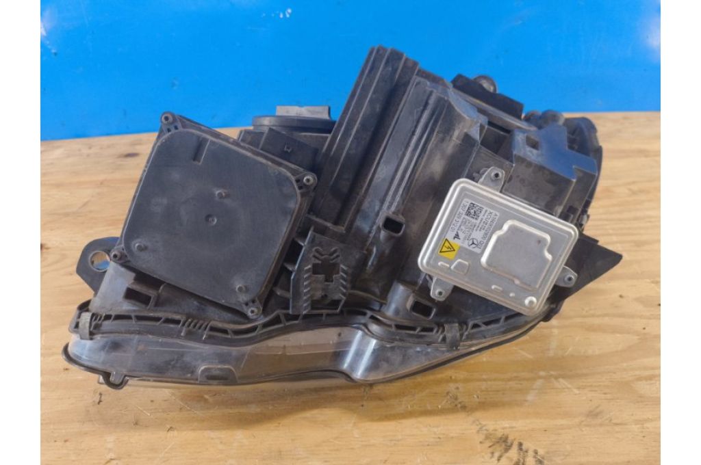 A2048204839 | Reflektor Lampa przednia praw. MERCEDES C-CLASS W204 07-14 (377590) - Zdjęcie 9
