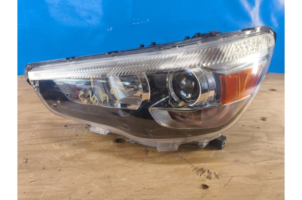 8301C223 | Reflektor Lampa przednia lew. MITSUBISHI ASX / OUTLANDER SPORT 10-21 (377594)