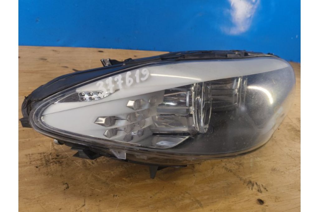 63117203244 | Reflektor Lampa przednia praw. BMW 5 SERIES (F10) 11-13 (377619) - Zdjęcie 2