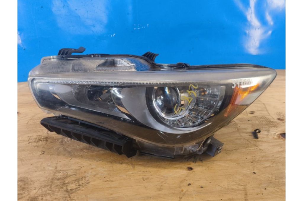 260604HB0A | Reflektor Lampa przednia lew. INFINITI Q50 15-20 (377626)