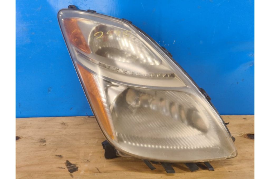 81145-47170 | Reflektor Lampa przednia praw. TOYOTA PRIUS - 20 03-11 (377638)