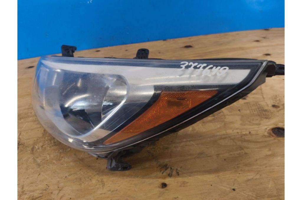 92101-1R710 | Reflektor Lampa przednia lew. HYUNDAI ACCENT RB 10- (377649) - Zdjęcie 3
