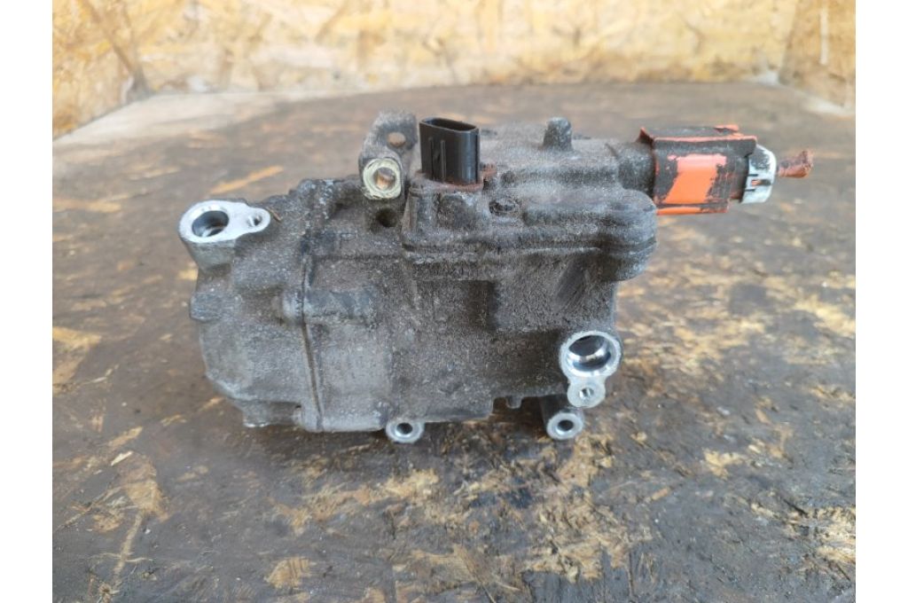 88370-47060 | Kompresor klimatyzacji TOYOTA PRIUS - 30 09-17 (377647) - Zdjęcie 4