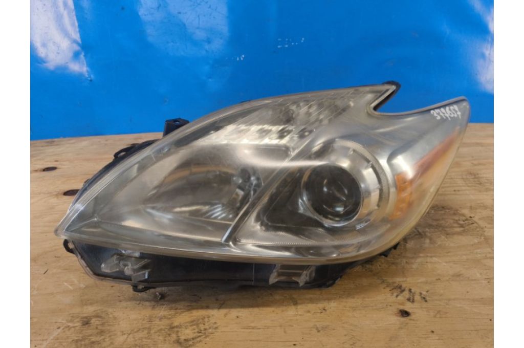 81170-47211 | Reflektor Lampa przednia lew. TOYOTA PRIUS - 30 09-17 (377657)