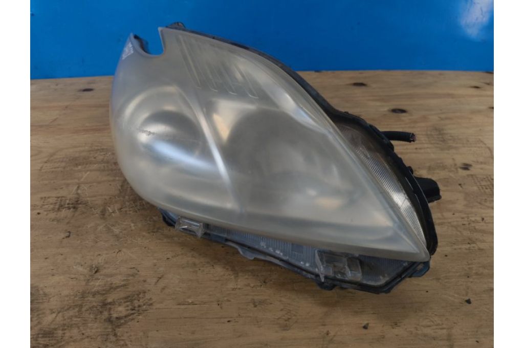 81130-47211 | Reflektor Lampa przednia praw. TOYOTA PRIUS - 30 09-17 (377658) - Zdjęcie 2