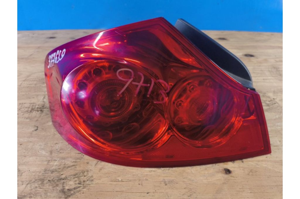 26555JK60B | Lampa Tylna lew. INFINITI G25/G35/G37/Q40 06-14 (377659)