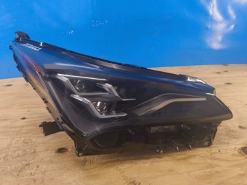 Reflektor Lampa przednia praw. LEXUS NX 14-21