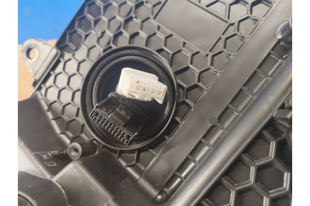 8114578250 | Reflektor Lampa przednia praw. LEXUS NX 14-21 (377662) - Zdjęcie 8