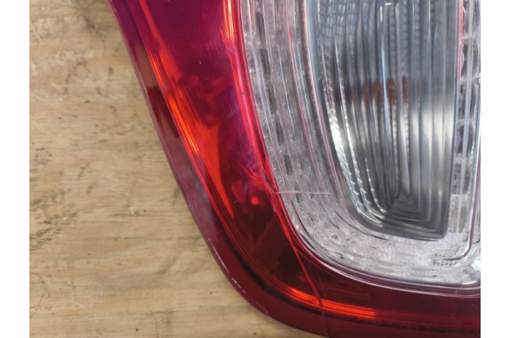 BB5Z-13405-C | Lampa Tylna lew. FORD EXPLORER 10-20 (377715) - Zdjęcie 4
