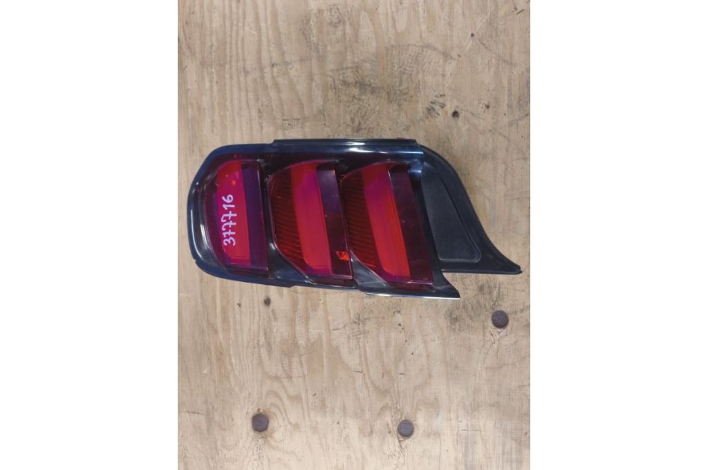 FR3Z-13405-G | Lampa Tylna lew. FORD MUSTANG 15- (377716)