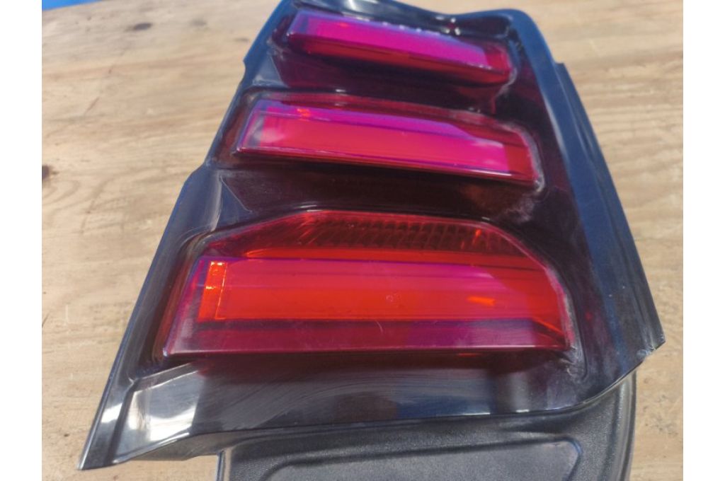 FR3Z-13405-G | Lampa Tylna lew. FORD MUSTANG 15- (377716) - Zdjęcie 2