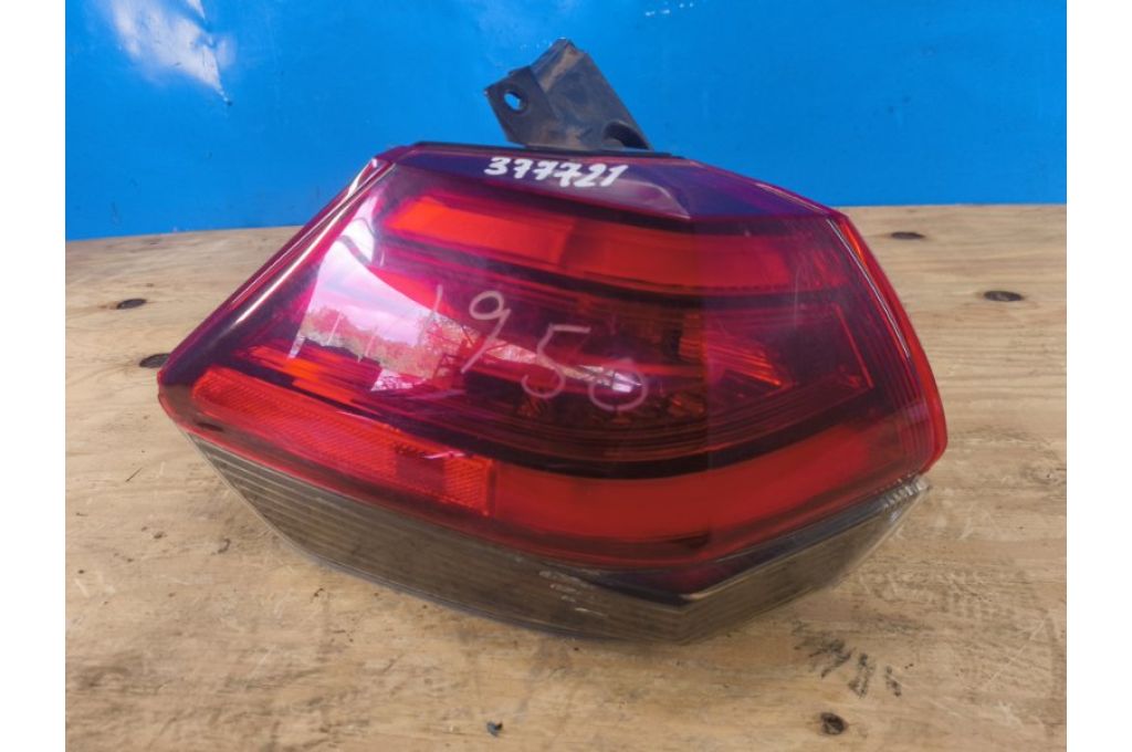 26555-6FL0A | Lampa Tylna lew. NISSAN X-TRAIL/ROGUE T32 13-20 (377721)