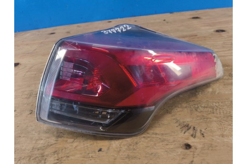 8155142210 | Lampa Tylna praw. TOYOTA RAV4 13-19 (377722)