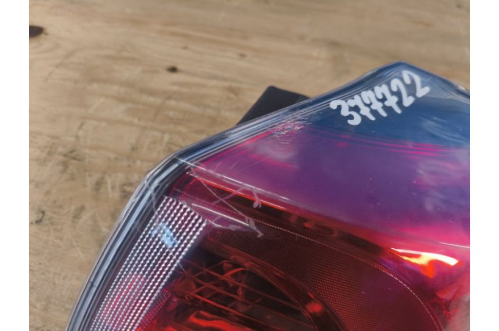 8155142210 | Lampa Tylna praw. TOYOTA RAV4 13-19 (377722) - Zdjęcie 3