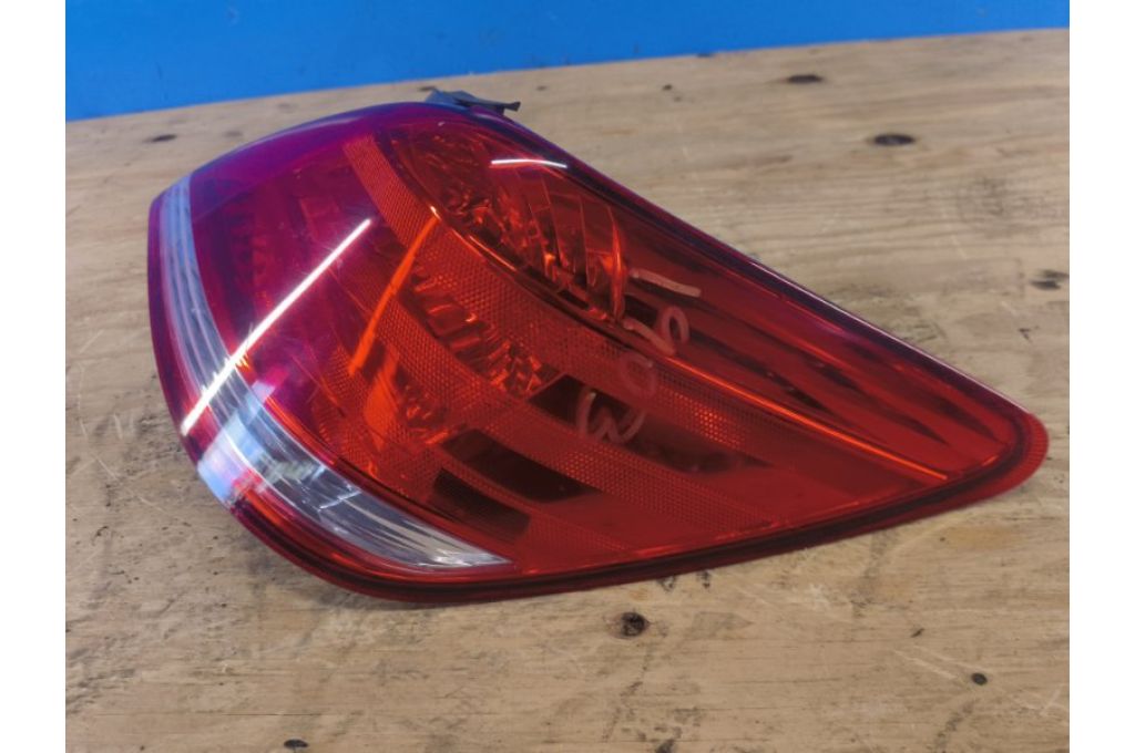 81550AC090 | Lampa Tylna praw. TOYOTA AVALON 05-12 (377723) - Zdjęcie 3