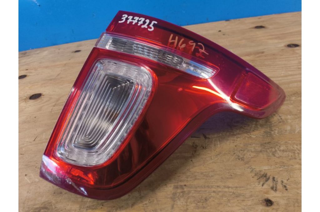 BB5Z-13404-C | Lampa Tylna praw. FORD EXPLORER 10-20 (377725)