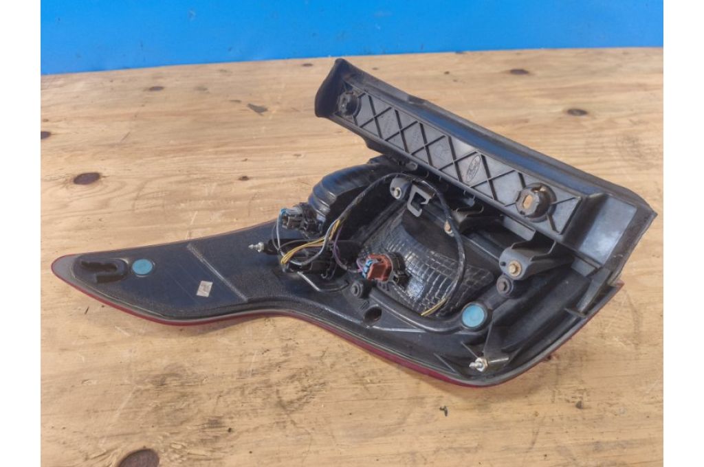 BB5Z-13404-C | Lampa Tylna praw. FORD EXPLORER 10-20 (377725) - Zdjęcie 7