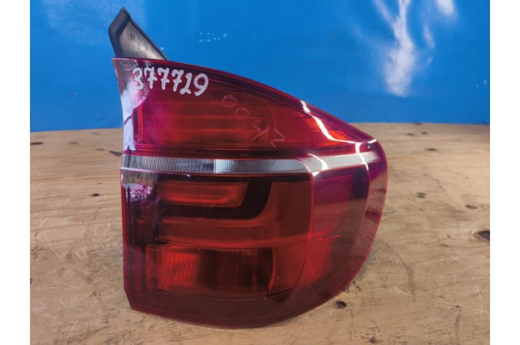 63217227792 | Lampa Tylna praw. BMW X5 (E70) 07-13 (377729)