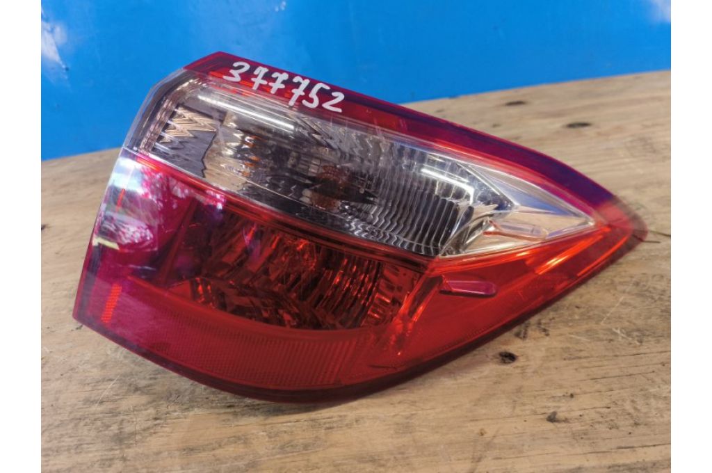 81550-02750 | Lampa Tylna praw. TOYOTA COROLLA 12-19 E180 (377752)