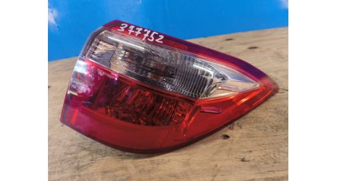 Lampa Tylna praw. TOYOTA COROLLA 12-19 E180 Lampa Tylna praw. TOYOTA COROLLA 12-19 E180