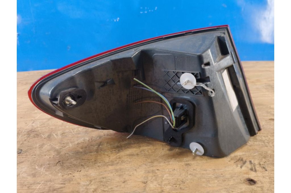 63217203232 | Lampa Tylna praw. BMW 5 SERIES (F10) 11-13 (377785) - Zdjęcie 4